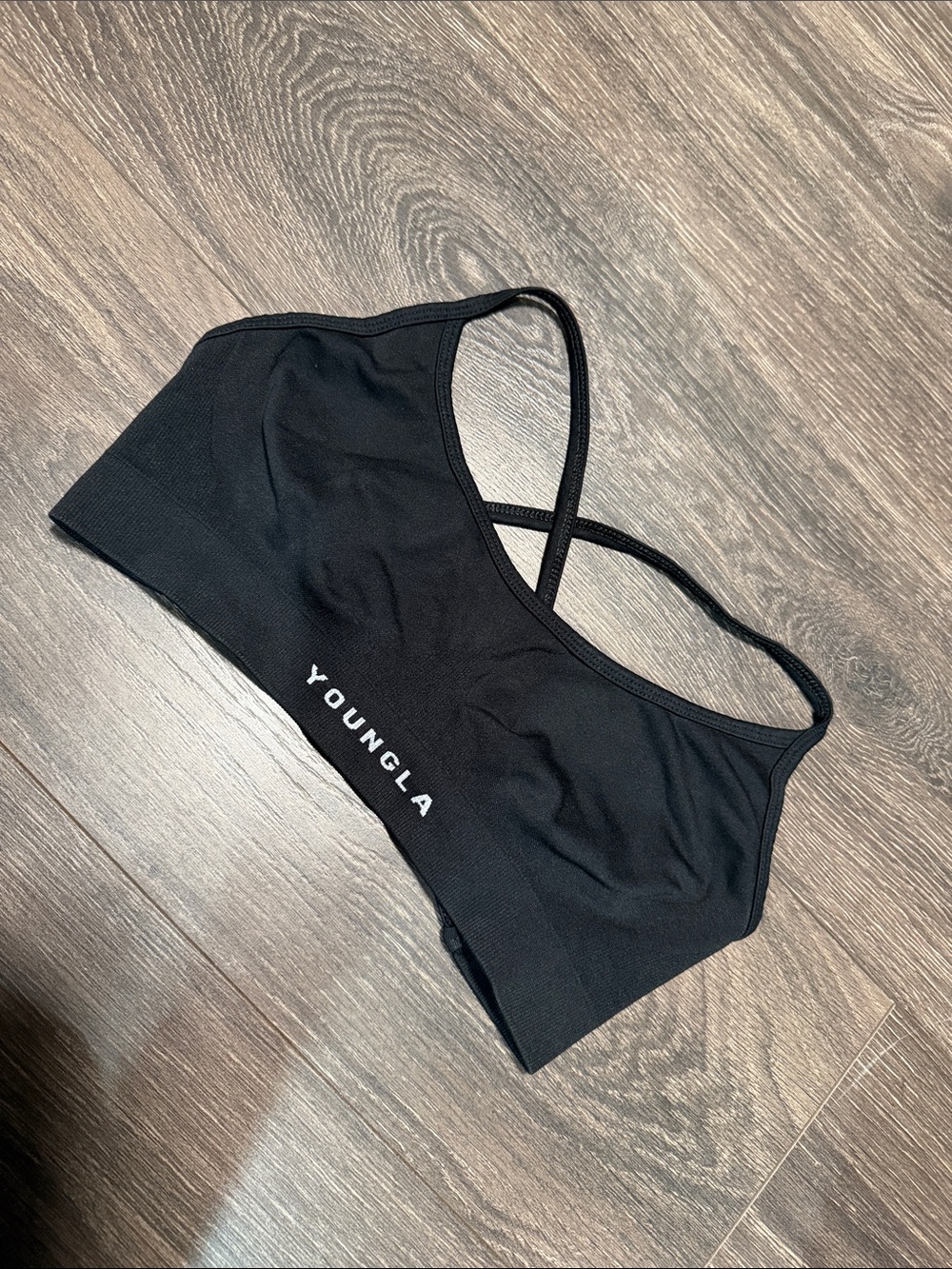 YoungLA Black Seamless Sports Bralette
